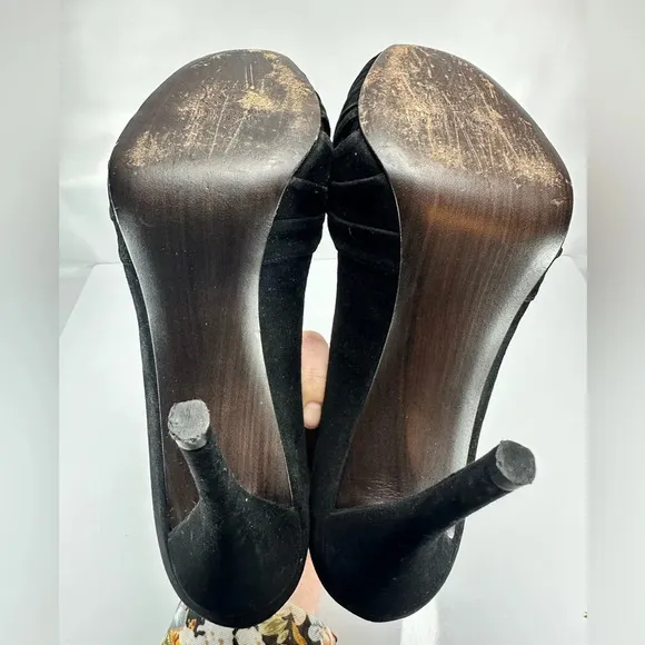 Stuart Weitzman Peep-Toe Heels Women’s Size 9 Black Suede OW57374