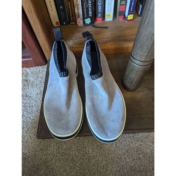 Stuart Weitzman Womens Dove Tail Blue Grey Suede Sneakers shoes Size 9.5