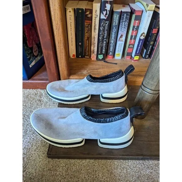 Stuart Weitzman Womens Dove Tail Blue Grey Suede Sneakers shoes Size 9.5
