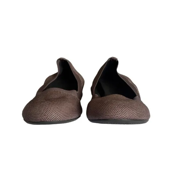 Stuart Weitzman Women's Taupe Leather Slip On Ballet Flats Shoes Size 5.5 M