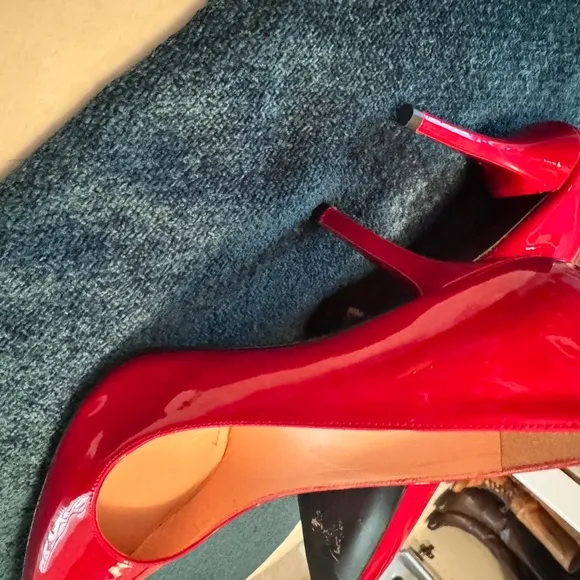 Stuart Whitman Patent Leather Red Women's Heels