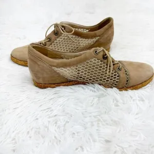 Stuart Weitzman Tan Mesh Lace-Up Oxford Suede Shoes