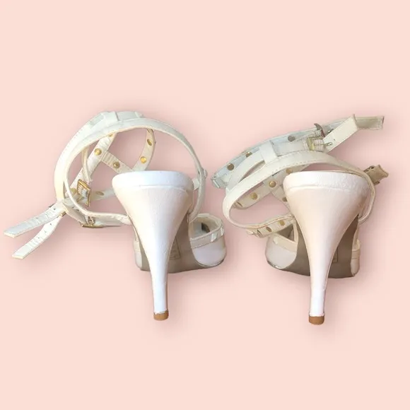 🗯Stud Strappy heels🗯