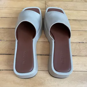 Svegan by ALOHAS made in Spain Stylish beige Slide Sandals platform size EUR 40