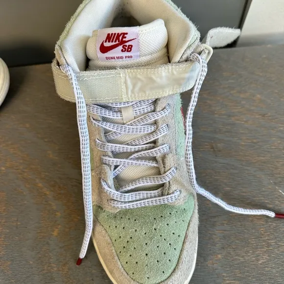 SZ. 11.5 ,NIKE SB DUNK MID PRO WHITE WIDOW MEN'S SHOES, 2018, RARE, COLLECTOR’S!