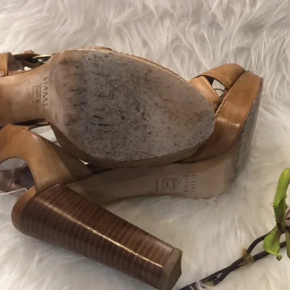 Sz9 Authentic Stewart Weitzman Cognac Heels