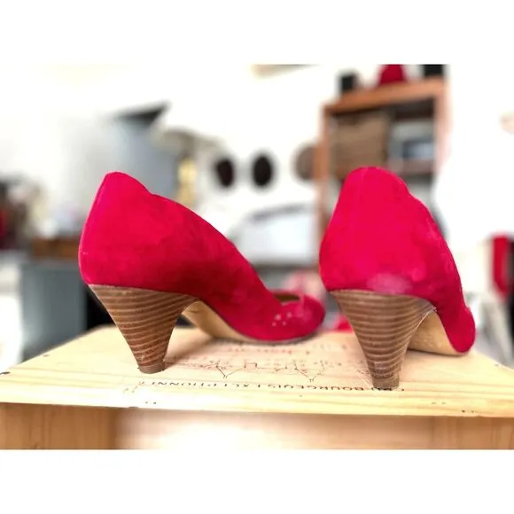 Sézane Low Josephine Courts Cherry Red Scalloped Suede Round Toe Heels SZ EU 38