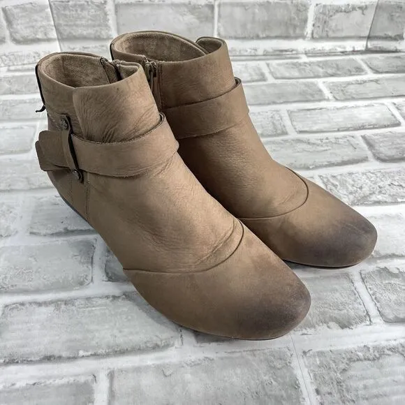 Taos Model Women’s Size 9.5 Light Brown Leather Ankle Boots
