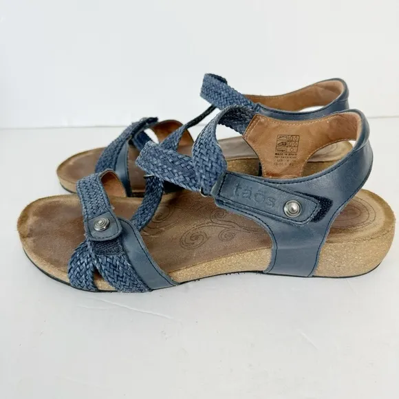 Taos Women's Trulie Navy Leather Sandal Sz 10/10.5