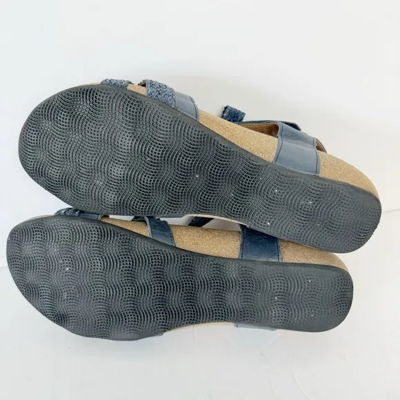 Taos Women's Trulie Navy Leather Sandal Sz 10/10.5
