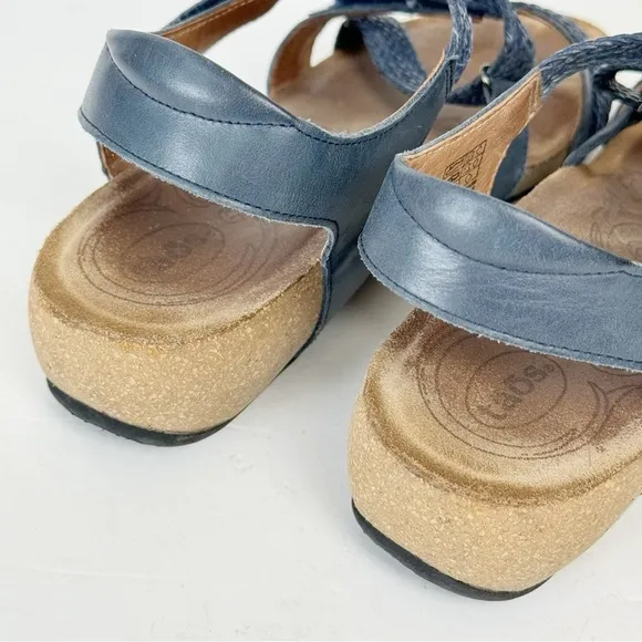 Taos Women's Trulie Navy Leather Sandal Sz 10/10.5