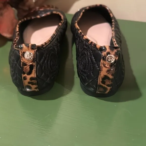 Taryn Rose black shoes with leopard
