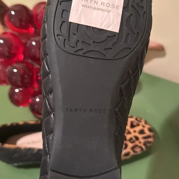 Taryn Rose black shoes with leopard