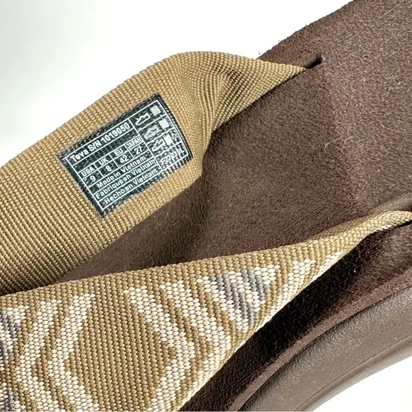 Teva Men's Voya Brown Flip Flops