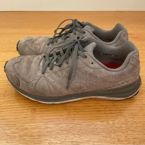 The North Face Suede Gray Treking Shoes M8.5