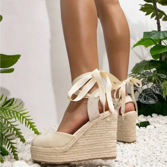 Tie Leg Wedged Heels 👠