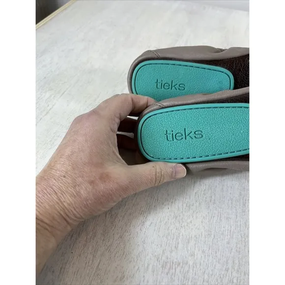 TIEKS by Gavrieli Taupe Ballet Flats Shoes Women Size 6
