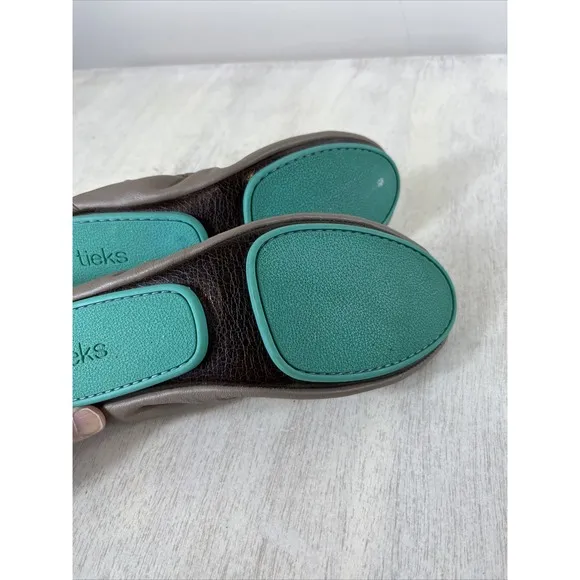 TIEKS by Gavrieli Taupe Ballet Flats Shoes Women Size 6