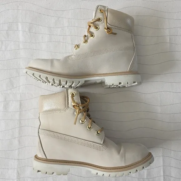 Timberland Womens 6 Inch Beige Gold Nubuck Leather Boots Shoes A18L5 Size 7