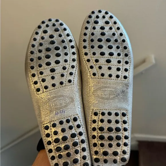 Tods Heaven Crackle Silver Loafers Shoes Flats Metallic 39 9