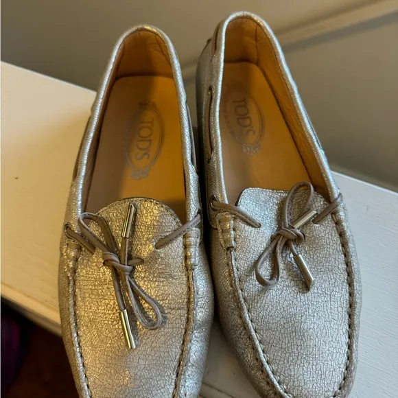 Tods Heaven Crackle Silver Loafers Shoes Flats Metallic 39 9