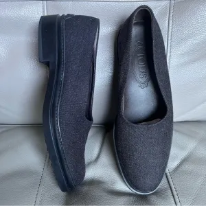 TOD’S Wool Slip On Shoes Sz 38 Gray Black Classic Minimalistic Low Heel Italian