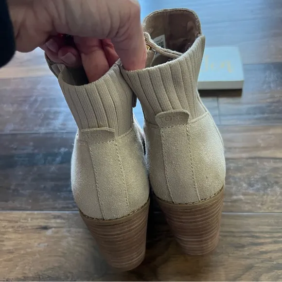Tom’s Sadie Suede Wedge Boots NWOT