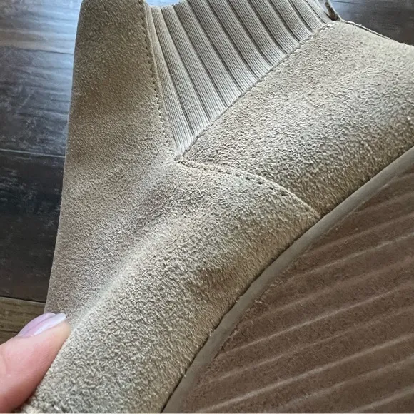 Tom’s Sadie Suede Wedge Boots NWOT