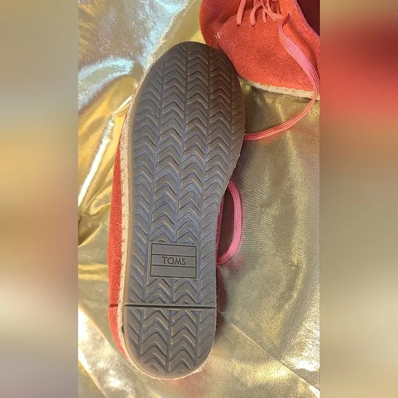 Tom's shoes