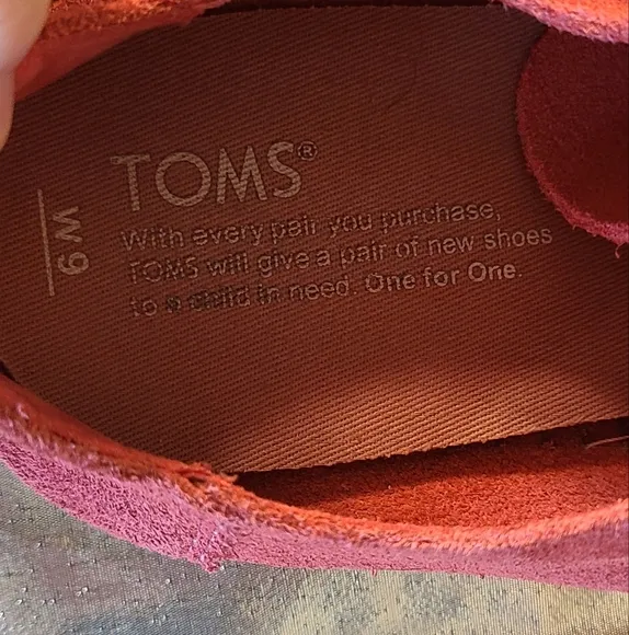 Tom's shoes