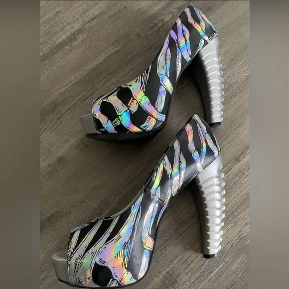 Too Fast Ribcage Heels
