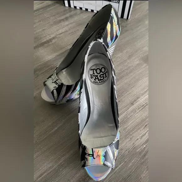 Too Fast Ribcage Heels