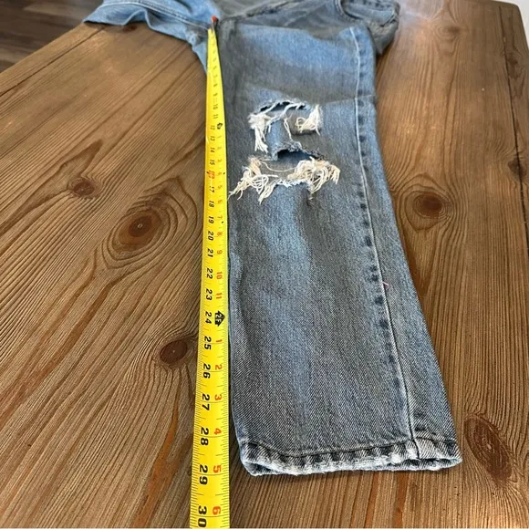 TOPSHOP MOM JEAN LIGHT MEDIUM WASH DISTRESSED 30 x 32 STRAIGHT TAPER LEG