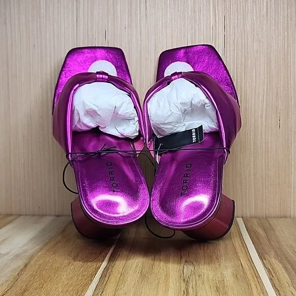☆TORRID☆ HOT☆FUSCHIA☆ STRAPPY FLIP FLOP HEEL LADIES SIZE 7WW NWT GORGEOUS