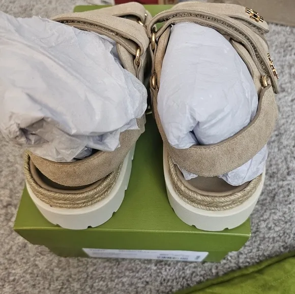 Tory Burch Beige Sandals