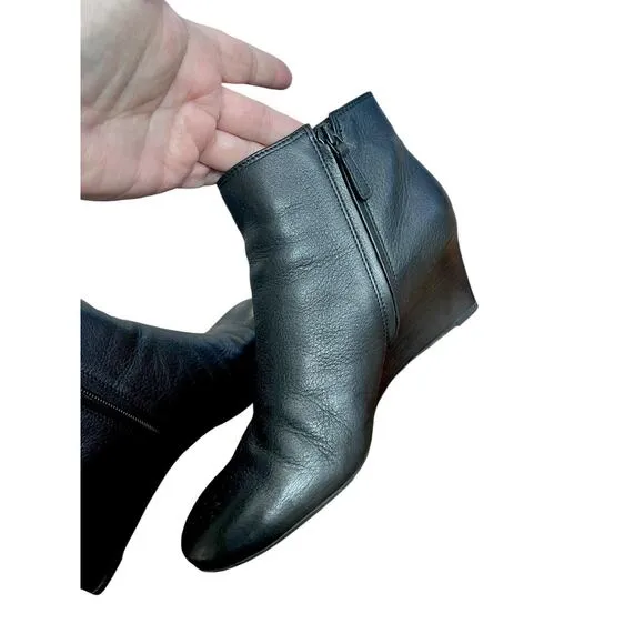 Tory Burch Brooke Black Ankle Wedge Woman Boots Size 9 EUC Pebbled Leather
