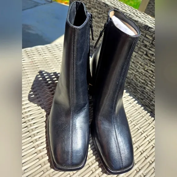 Tory Burch Leather Ankle Bootie