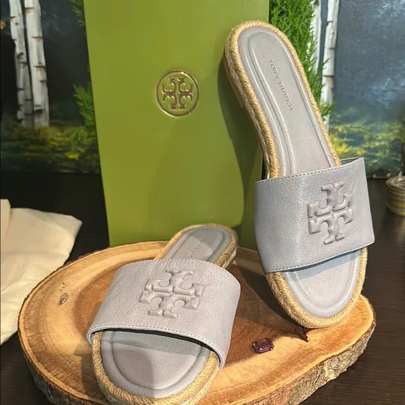Tory Burch powder, blue size 6 Women's Slide Sandals