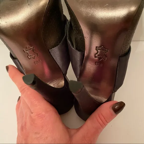 TORY BURCH SHOES HIGH HEELS SILVER LEATHER BLACK GEMS BUCKLE STRAP SIZE 6 M