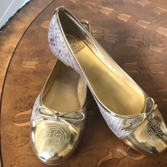 Tory Burch Tan &amp; Gold with Print Shoes Size 8