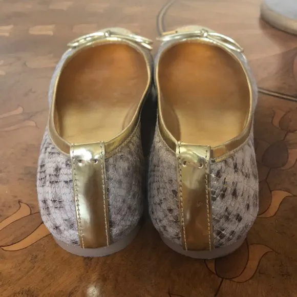 Tory Burch Tan &amp; Gold with Print Shoes Size 8