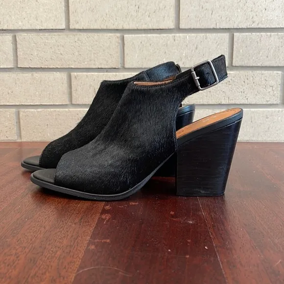Trask Black Parker Haircalf Sandal