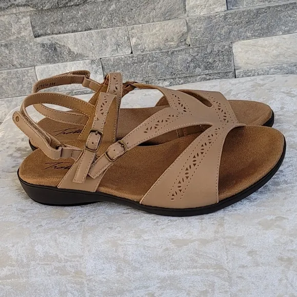 Trotters Razzi Wegde Comfort Sandals