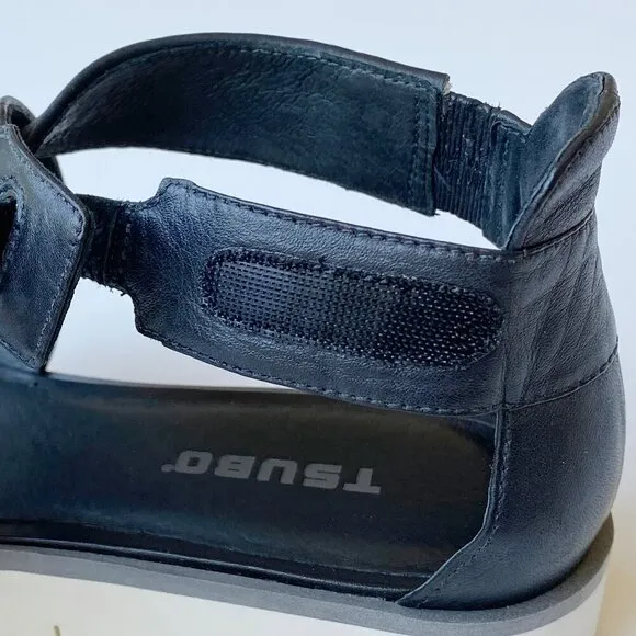 Tsubo Women's Eliah Black Strappy Leather Sandals Size 7.5 Low White Wedge Sport
