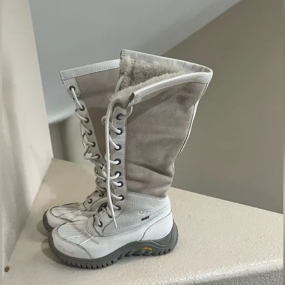 UGG Adirondack Tall 1001877 Women's White‎ Leather Winter Snow Boots size 5