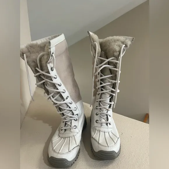 UGG Adirondack Tall 1001877 Women's White‎ Leather Winter Snow Boots size 5