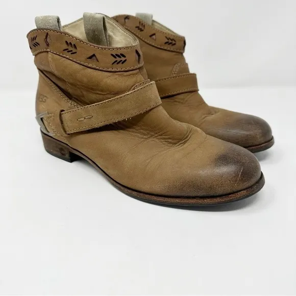 UGG Austin Leather Ankle Western Boots