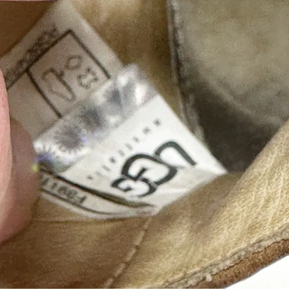 UGG Austin Leather Ankle Western Boots