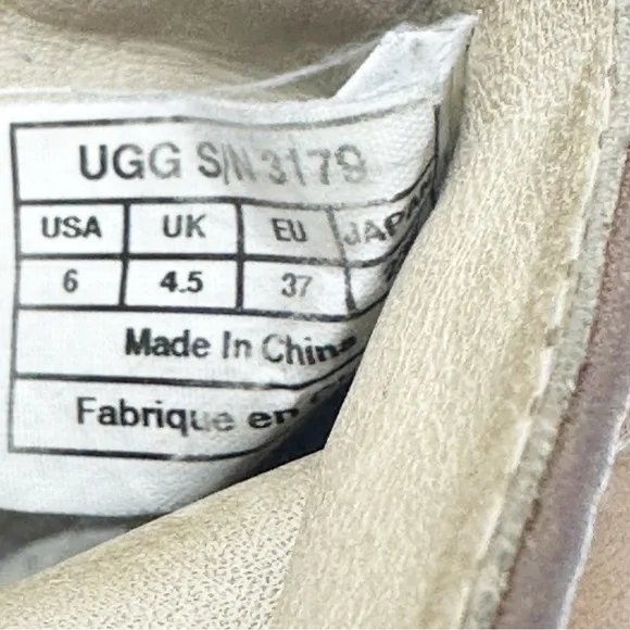 UGG Austin Leather Ankle Western Boots
