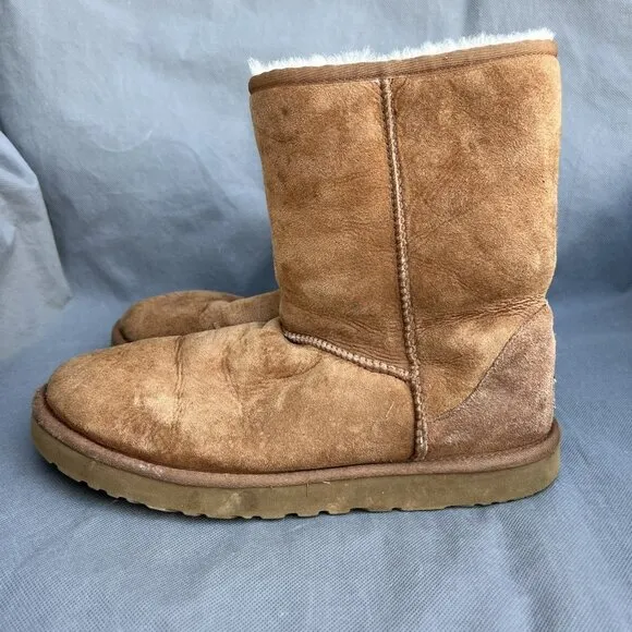 UGG Australia Size 10 Brown Chestnut Boots Shoes Pull On Shearling Style